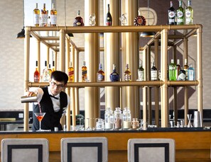 2 bars/lounges, poolside bar, beach bar