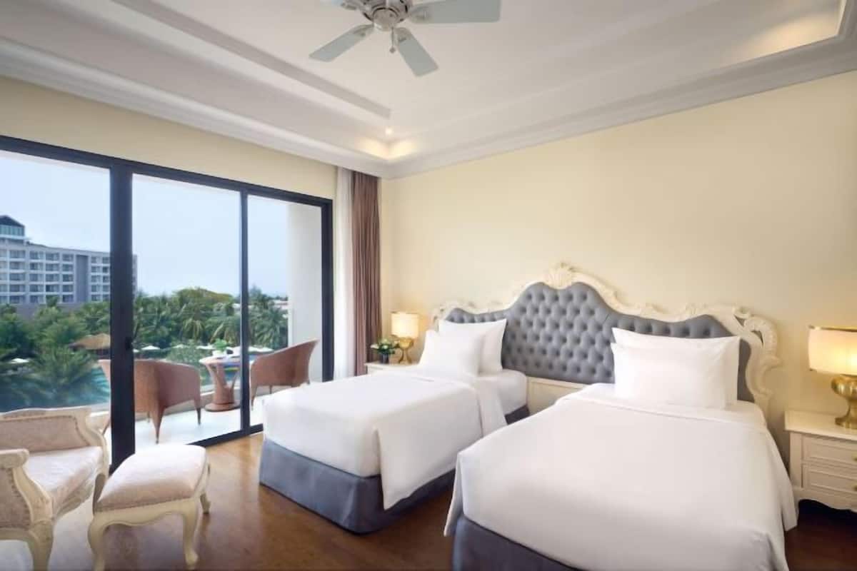 1 bedroom, minibar, in-room safe, desk