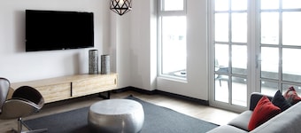 Semaphore Splash Apartments