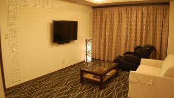 Suite | Living room | LCD TV, DVD player