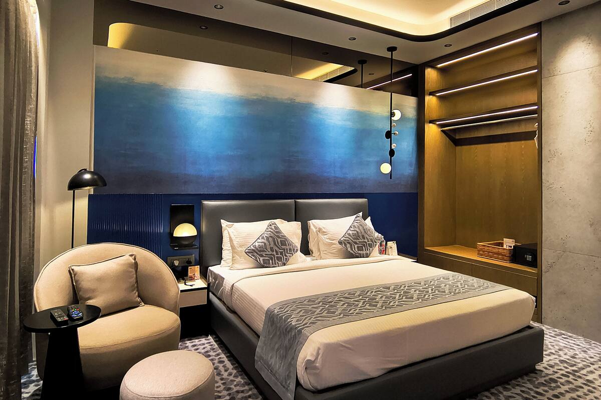 Suite Premium | Brankas, meja kerja, ruang kerja ramah laptop, dan kedap suara