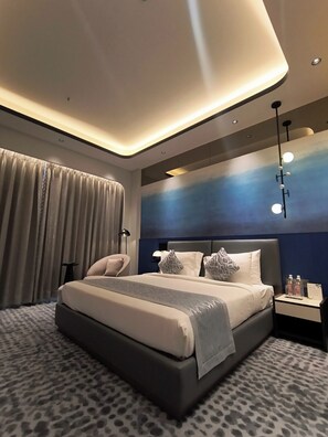 In-room safe, desk, soundproofing, iron/ironing board - Sayaji Raipur (Raipur)