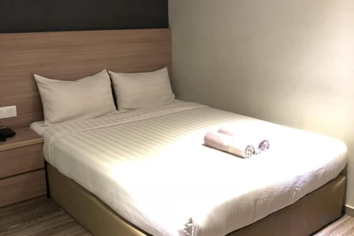 In-room safe, desk, iron/ironing board (on request), free WiFi