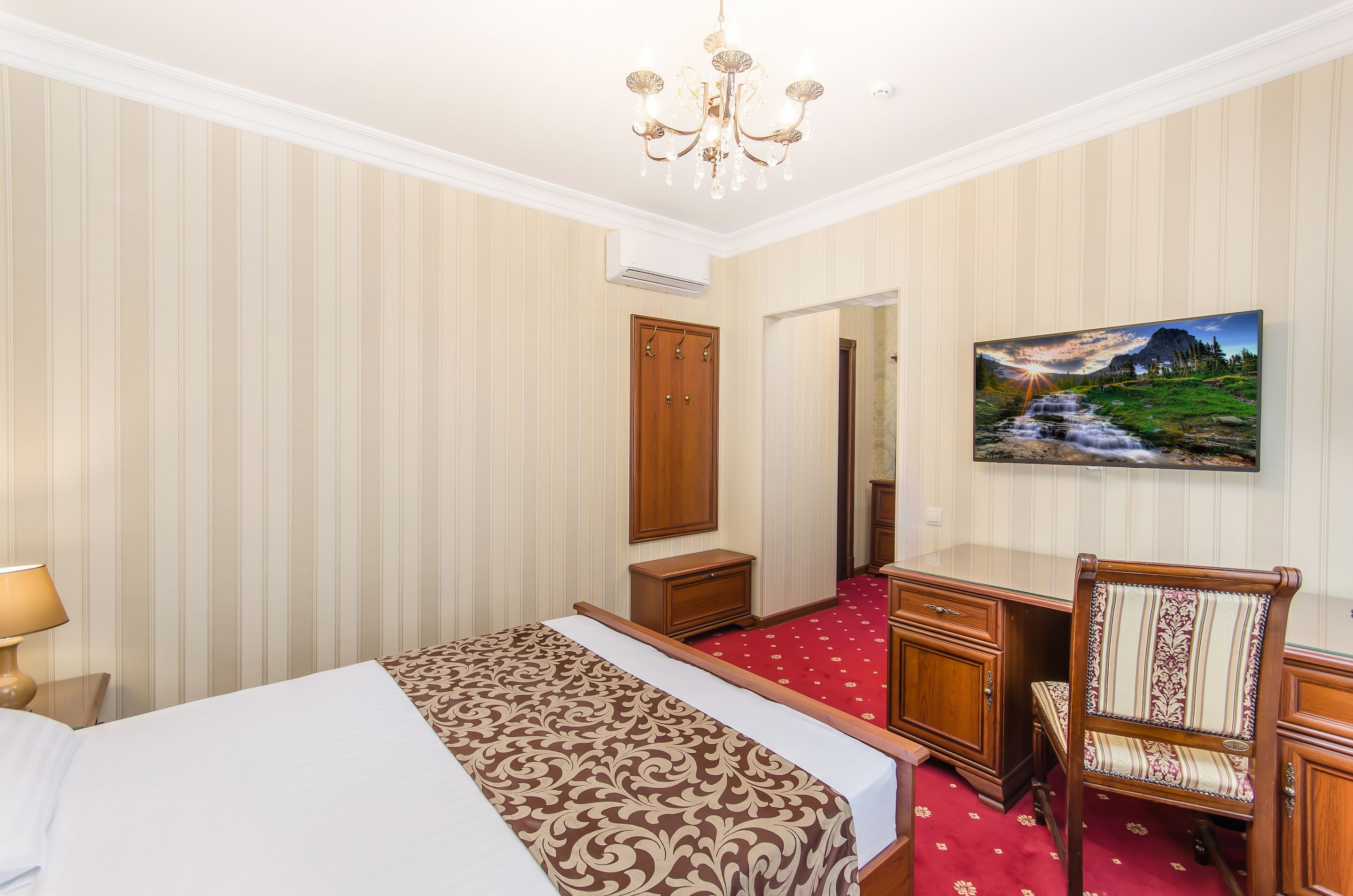standard double room | premium bedding, in-room safe, desk, soundproofing