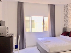 Deluxe Room (Window) - Lyna Apartment (Ho Chi Minh City)