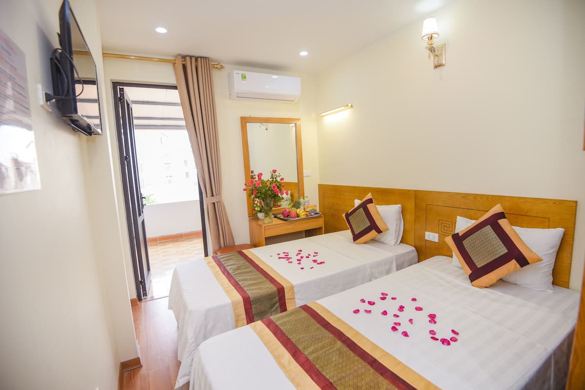 Minibar, desk, free WiFi, bed sheets