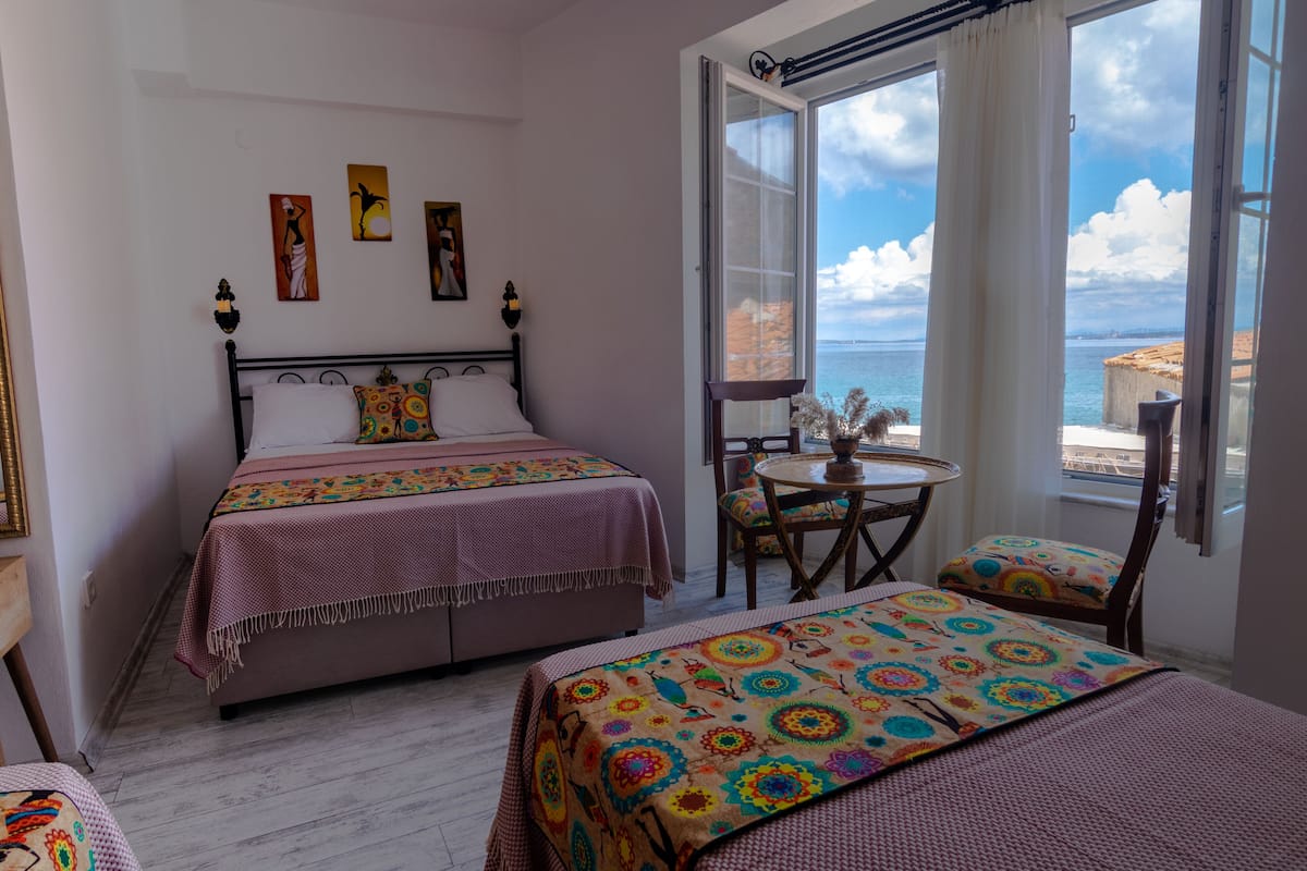 Camera familiare, vista mare | Biancheria in cotone egiziano, biancheria da letto di alta qualità