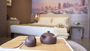 Executive King Room  | Desk, blackout drapes, iron/ironing board (on request), WiFi (free) - Olympic Sailing Center Atour Hotel (Qingdao)