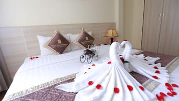 Phòng đôi Royal, hút thuốc, bồn tắm | Minibar, két bảo mật tại phòng, trang trí khác biệt