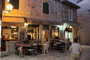 Breakfast, lunch, dinner served; Mediterranean cuisine