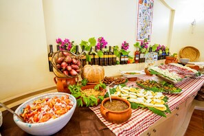 Food and drink - Old River Residence (Ricadi)