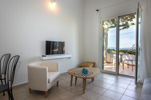 2 bedrooms, individually decorated, individually furnished - Neapoli Villas (Monemvasia)