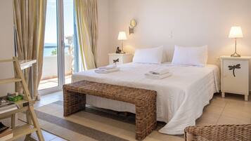 2 bedrooms, individually decorated, individually furnished