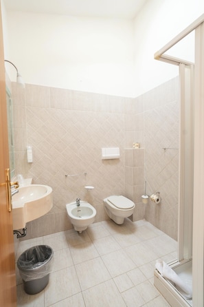 Bathroom - Cala Petrosa Resort (Parghelia)