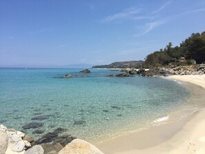 Private beach nearby, white sand - Cala Petrosa Resort (Parghelia)