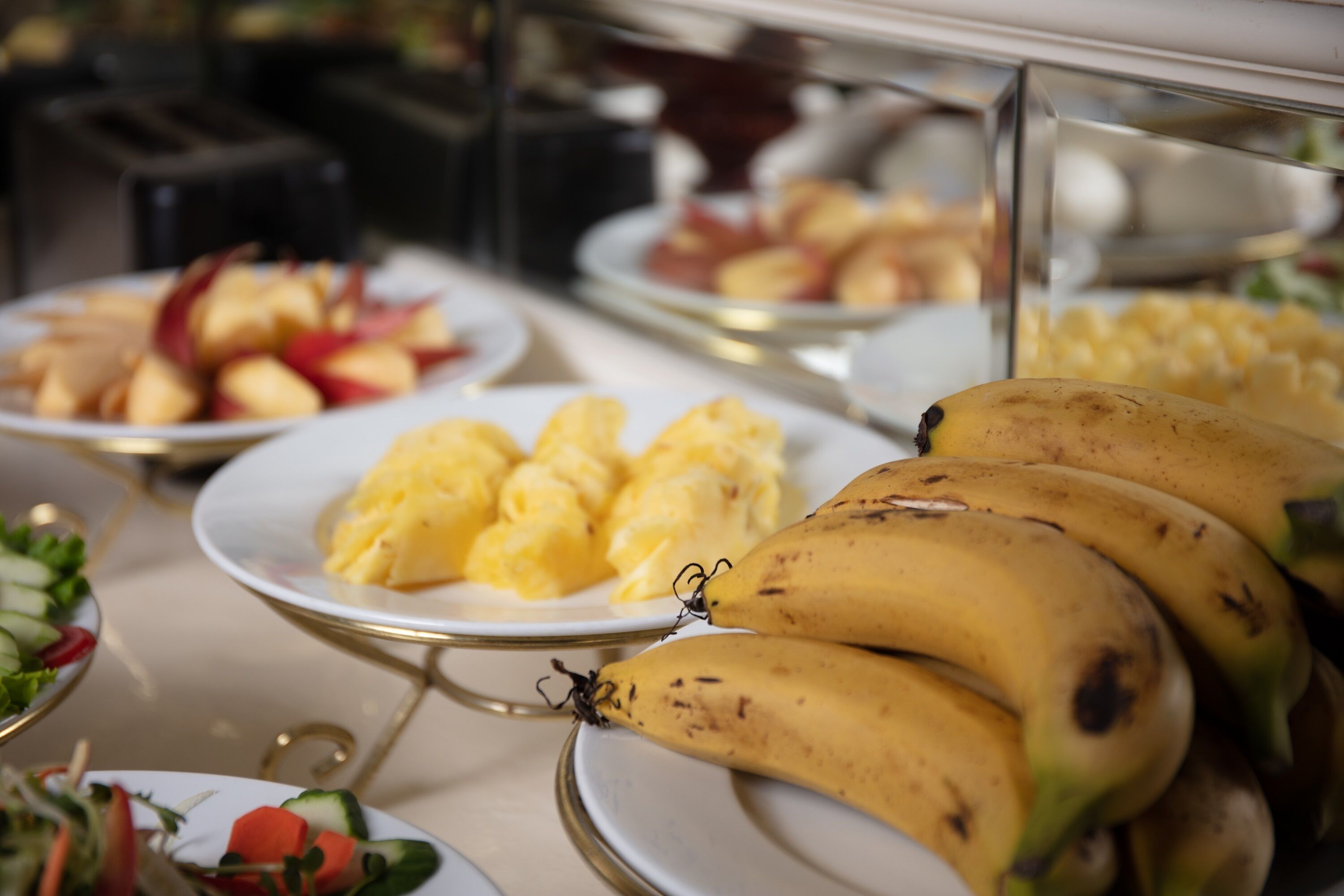 daily continental breakfast (vnd 90000 per person)