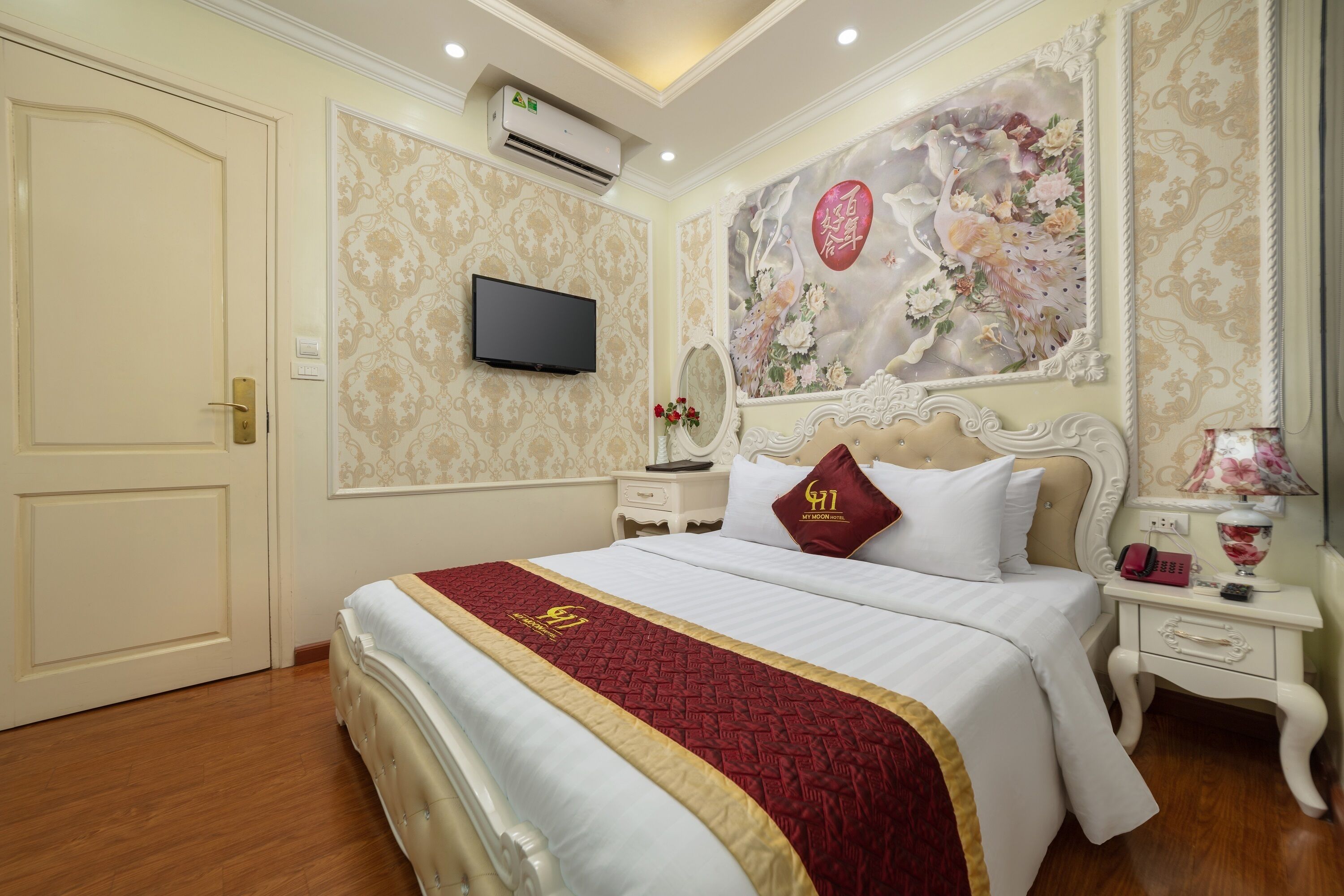 1 bedroom, premium bedding, minibar, in-room safe