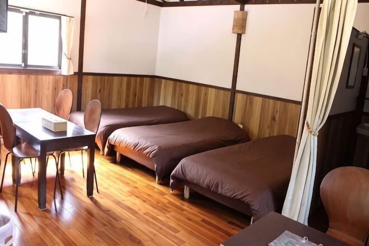 Decoración personalizada, muebles diferentes y escritorio