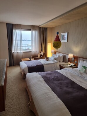 스위트 (키즈) | 미니바, 객실 내 금고, 책상, 암막 커튼