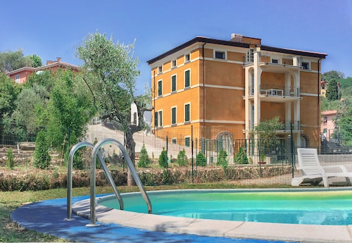 HOTIDAY Apartment Collection - Lerici Terrediliguria