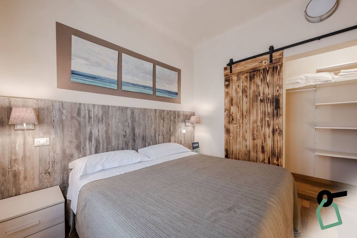 Desk, iron/ironing board, cribs (surcharge), WiFi (free)