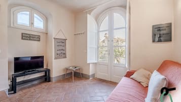 Apartment, 1 Schlafzimmer | Wohnbereich | Flachbildfernseher