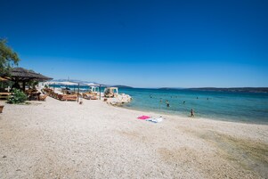 Una playa cerca, traslado desde/hacia la playa