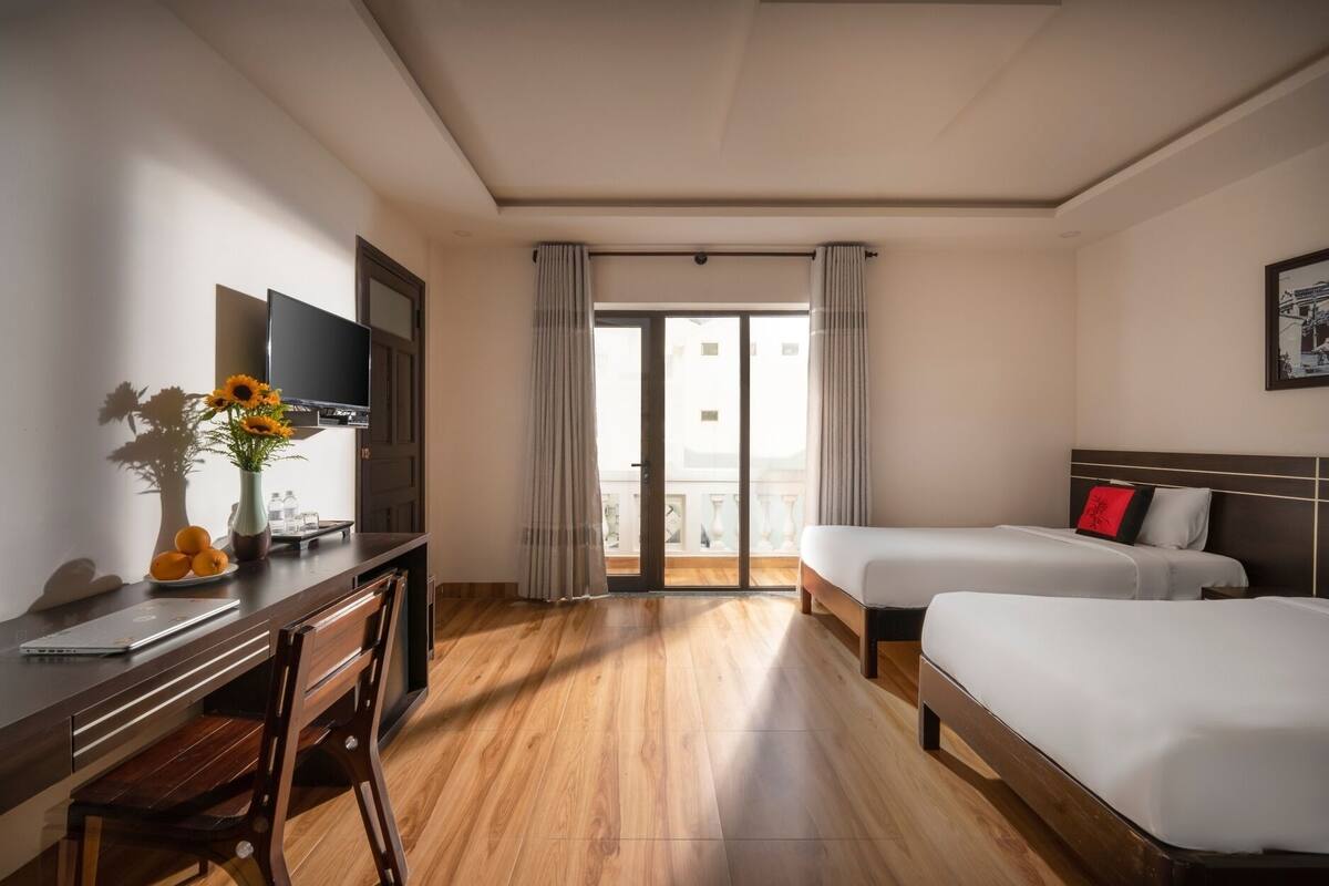 Minibar, in-room safe, desk, soundproofing