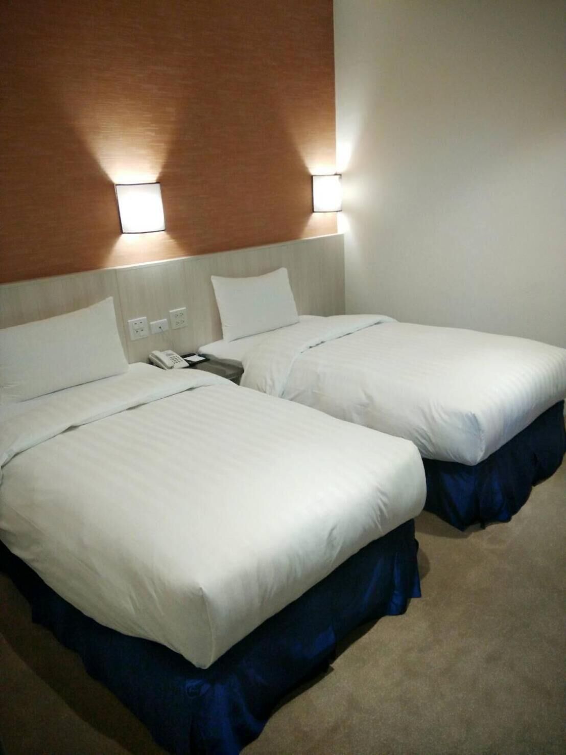 desk, blackout curtains, free wifi