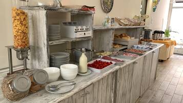 Desayuno buffet todos los días (con cargo)