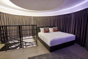 Duplex Suite | In-room safe, desk, soundproofing, iron/ironing board - B Lot Hotel (Kuala Lumpur)