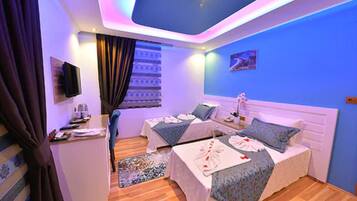 Twin Room | Minibar, desk, soundproofing, cribs (surcharge)