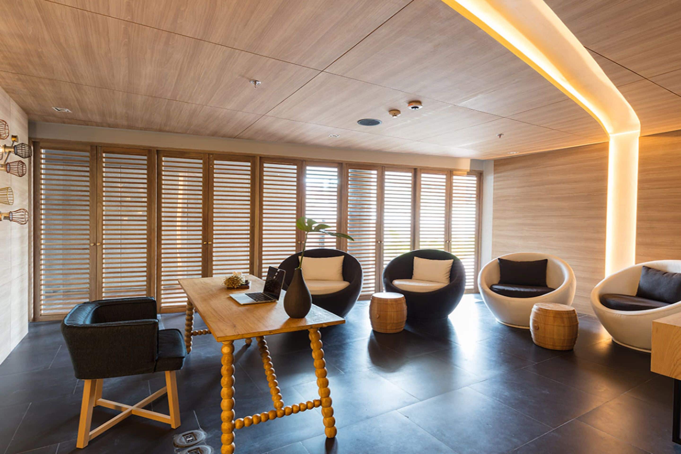 couples treatment room(s), body treatments, aromatherapy, thai massages