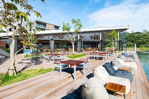 2 bares o lounges, bar junto a la alberca, bar en la playa