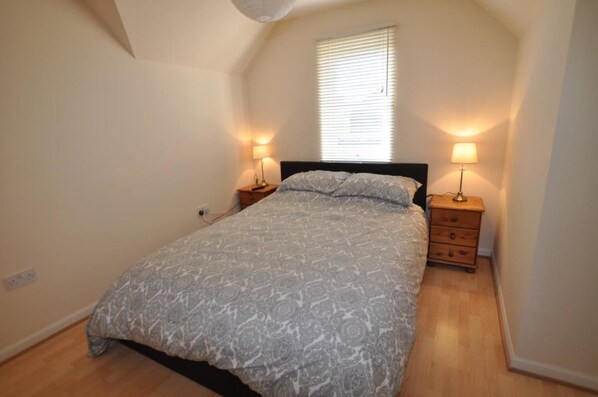 Lounge - 6 Varis Apartments (Forres)