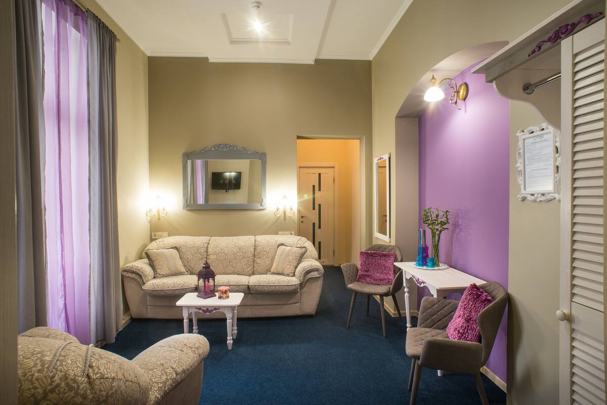 四人房, 2 间卧室 | 特色装修、特色家居、办公桌、熨斗/熨板