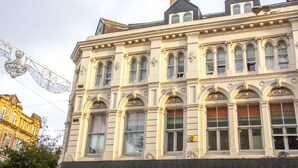 Front of property - Dream Apartments Bigg Market (Newcastle-upon-Tyne)