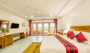 Deluxe Double or Twin Room, Pool View