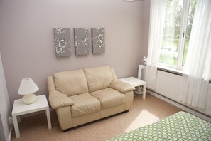 Habitación familiar, baño compartido (6 persons) | Cortinas opacas, sistema de insonorización, camas supletorias