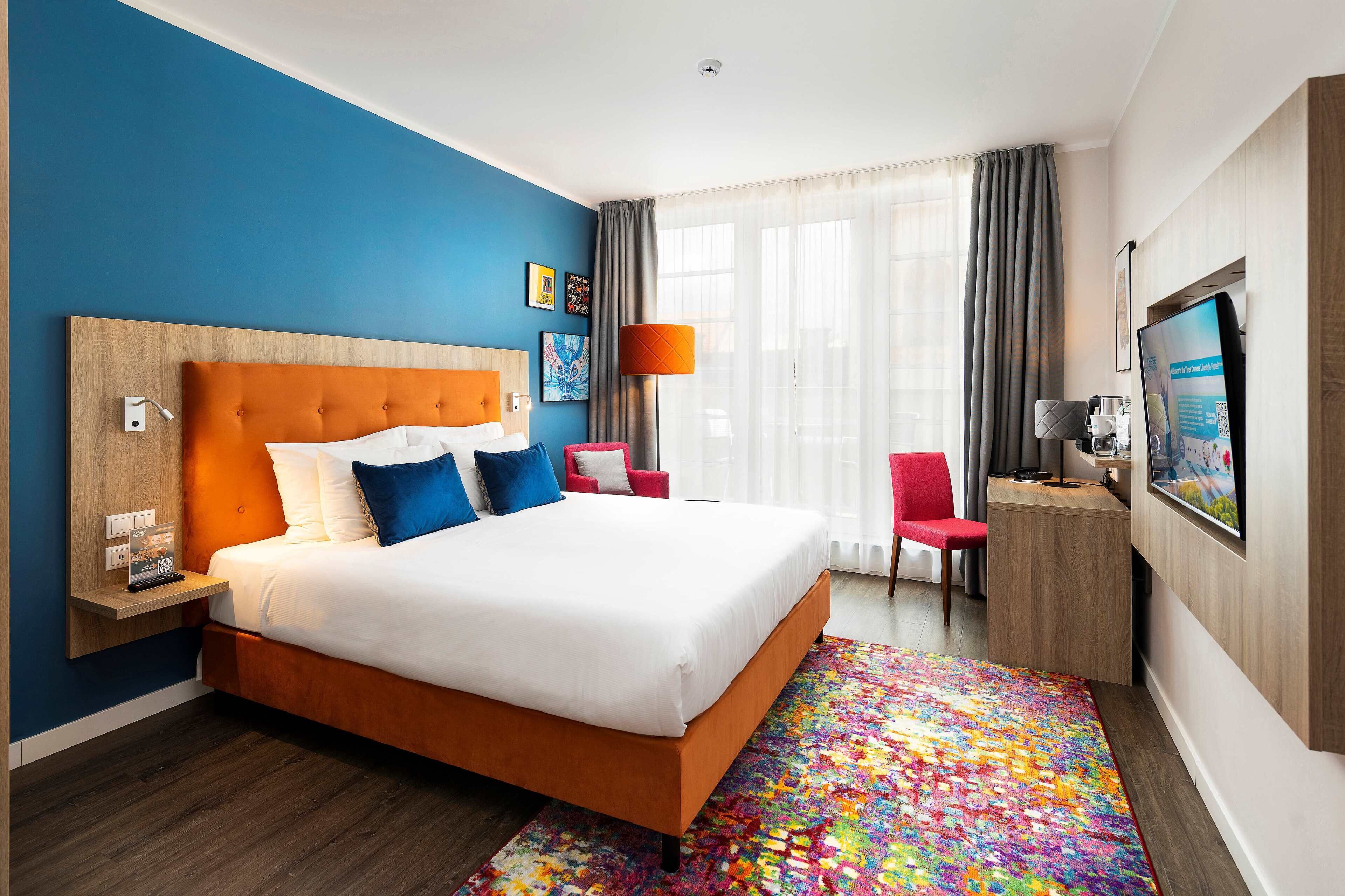 Premium Double Room with Balcony | Hypo-allergenic bedding, minibar, in-room safe, desk