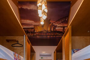 Soundproofing, rollaway beds, free WiFi - Hostel da Praça (Santa Maria da Feira)