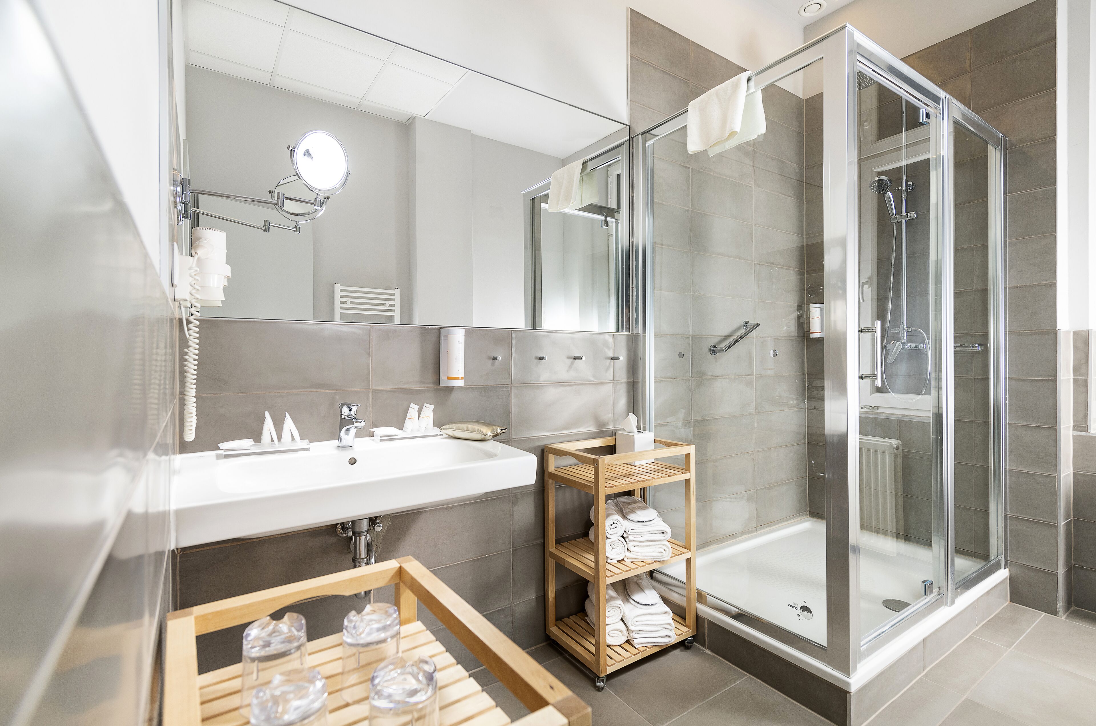 superior plus room | bathroom | shower, eco-friendly toiletries, hair dryer, towels