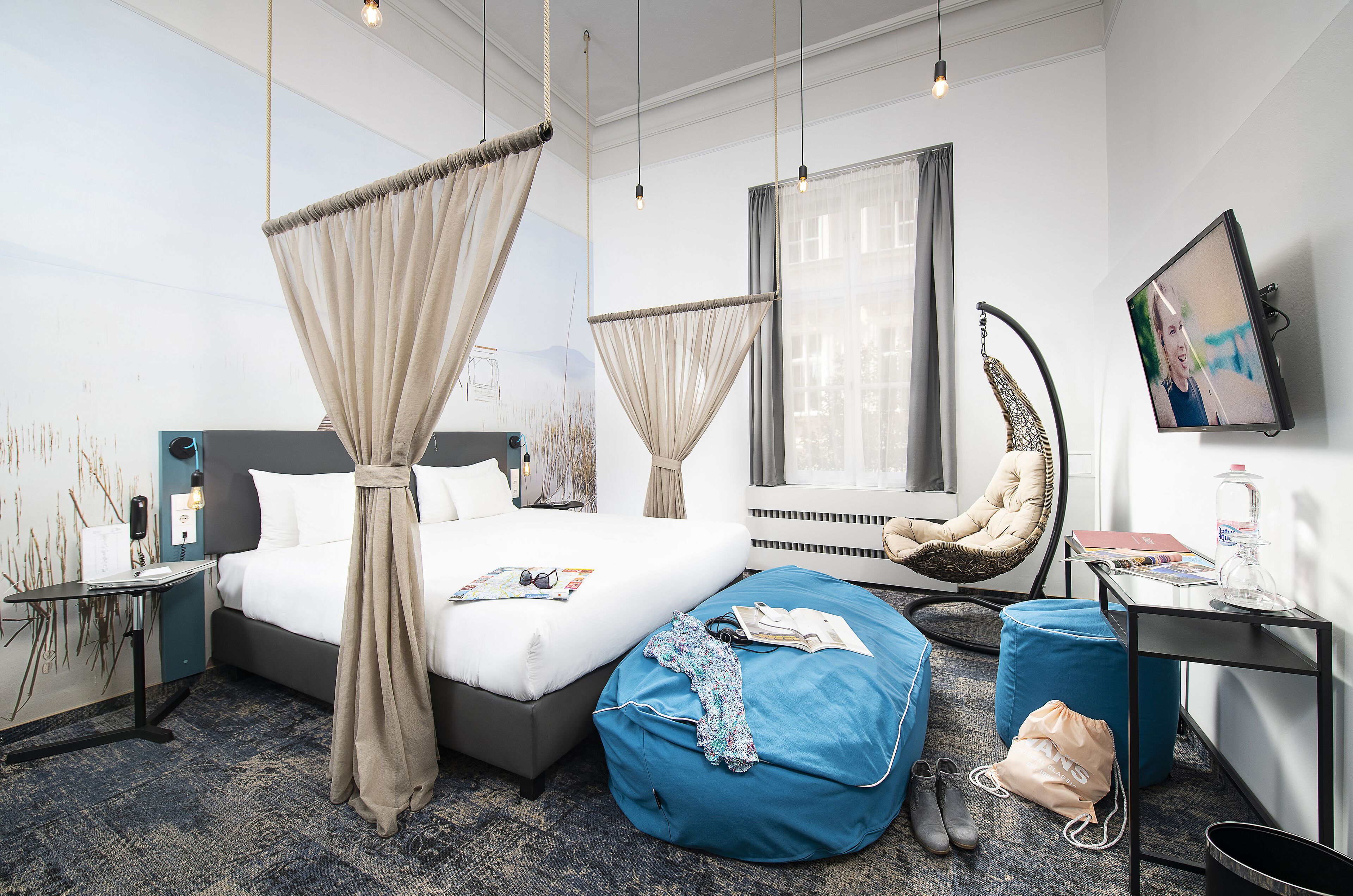 Premium-Doppel- oder -Zweibettzimmer | Zimmersafe, Schreibtisch, schallisolierte Zimmer, kostenloses WLAN