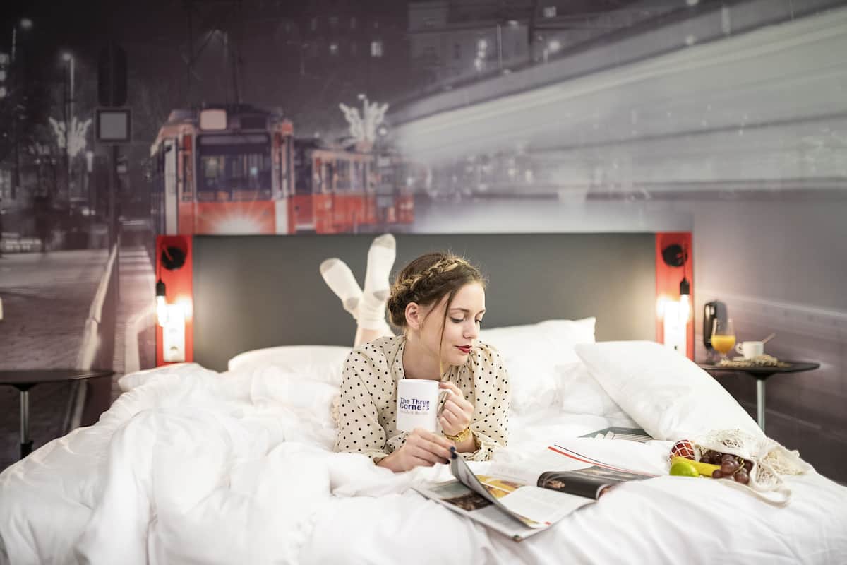 Superior Double Room with Sofa Bed | In-room safe, desk, soundproofing, free WiFi
