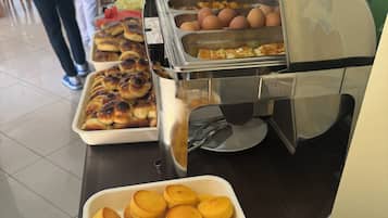 Desayuno buffet incluido todos los días