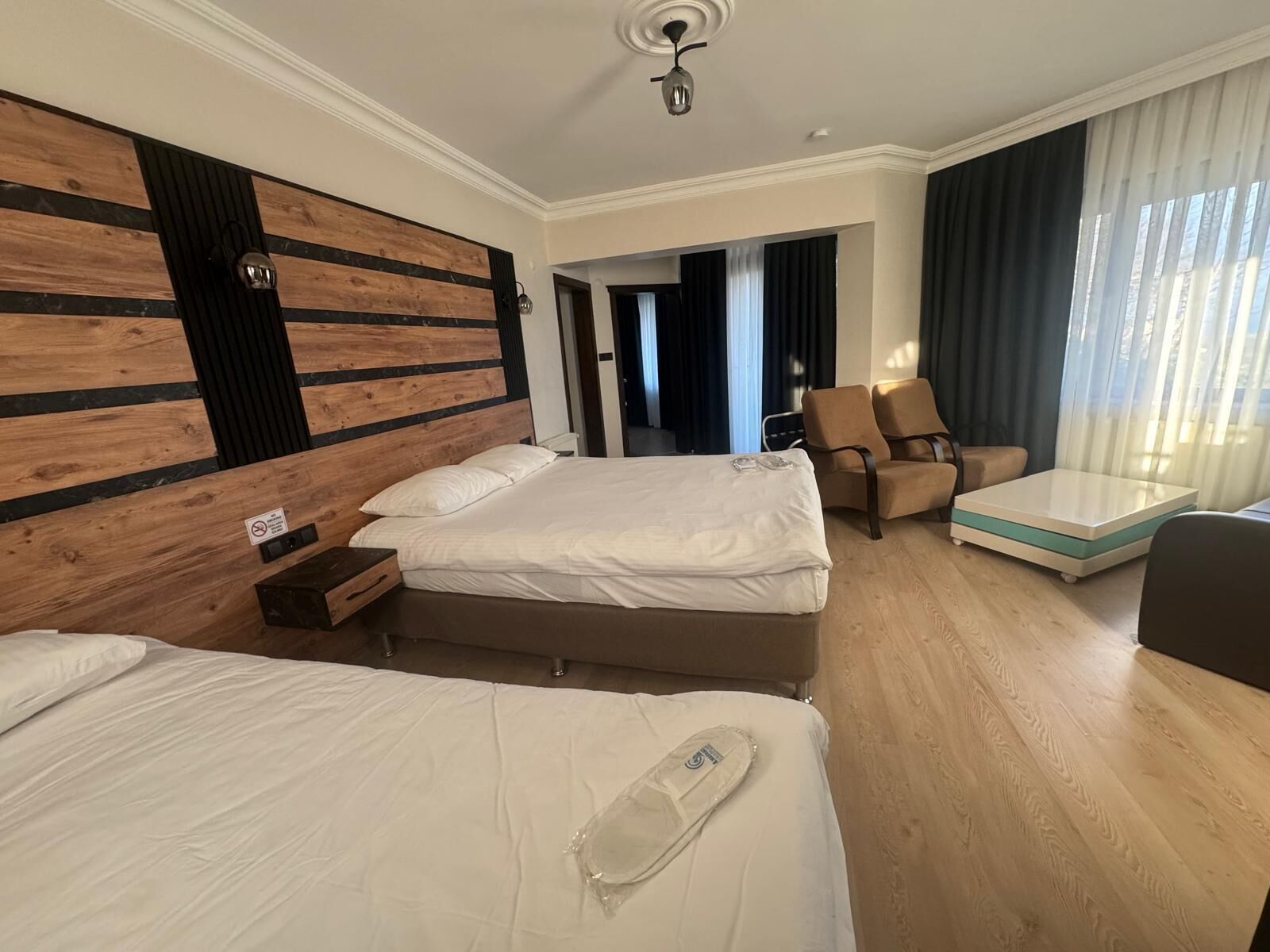 deluxe quadruple room, non smoking | 1 bedroom, premium bedding, minibar, soundproofing