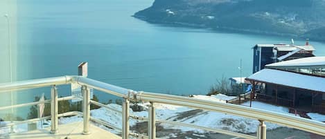 Family Suite, Non Smoking, Balcony | Premium bedding, minibar, soundproofing, iron/ironing board