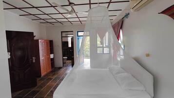 Family Villa, 3 Bedrooms | Free WiFi, bed sheets
