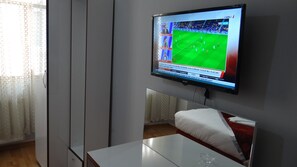 Habitación cuádruple estándar | Minibar, escritorio, wifi gratis