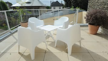 Superior Quadruple Room, 2 Bedrooms | Terrace/patio